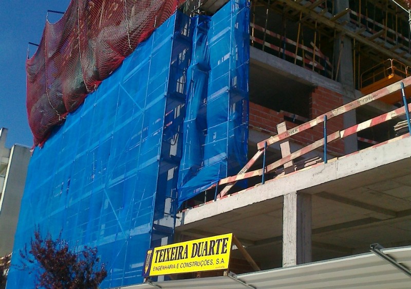 Bloco Industrial Face à Vista